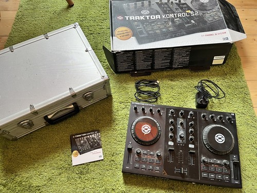 Traktor kontrol dj - traktor,