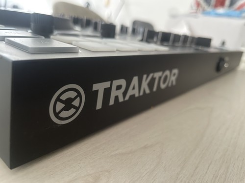 Native instruments traktor - instruments,